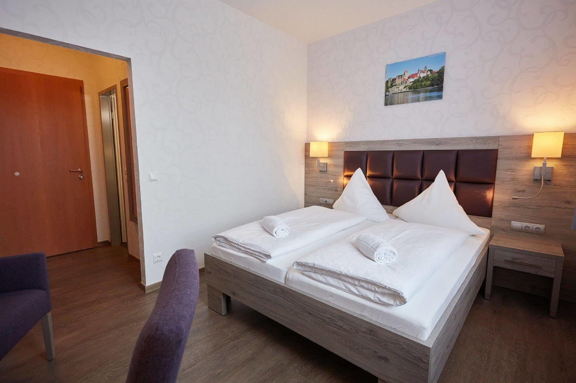 Bernstein Acamed Resort Nienburg  Exterior photo