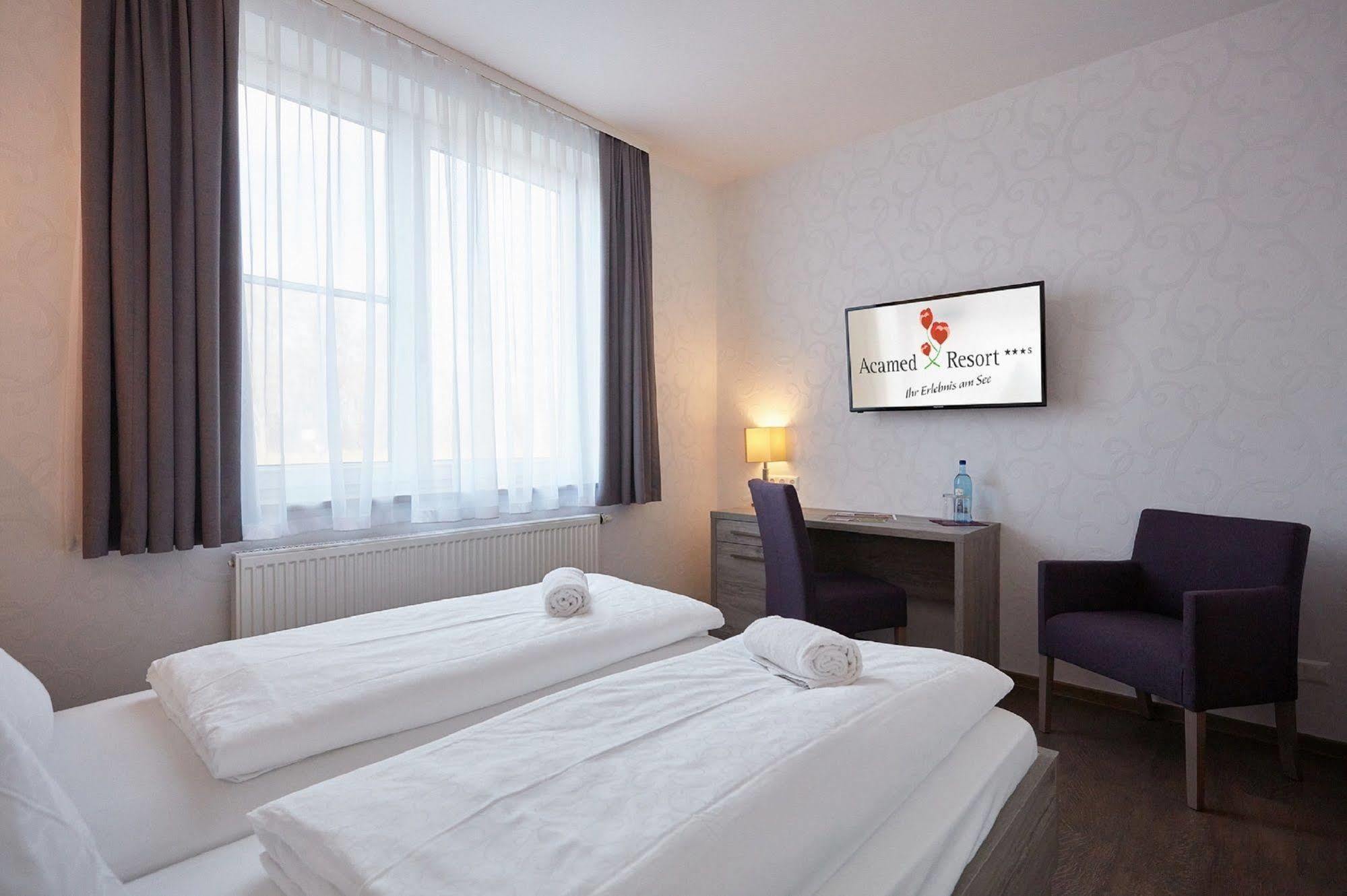 Bernstein Acamed Resort Nienburg  Exterior photo